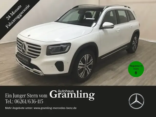 Mercedes-Benz GLB 220