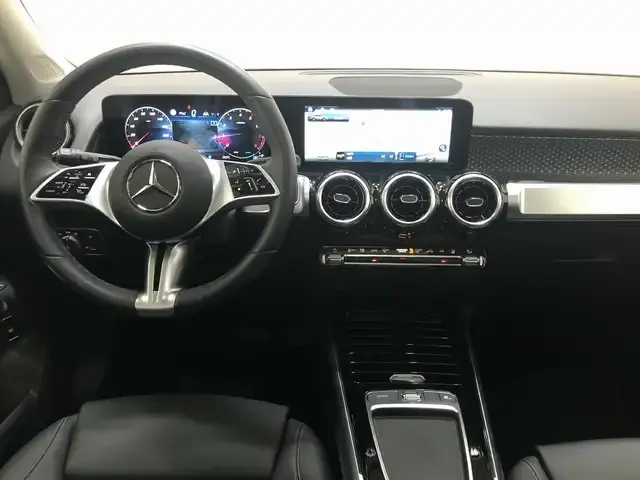 Mercedes-Benz GLB 220