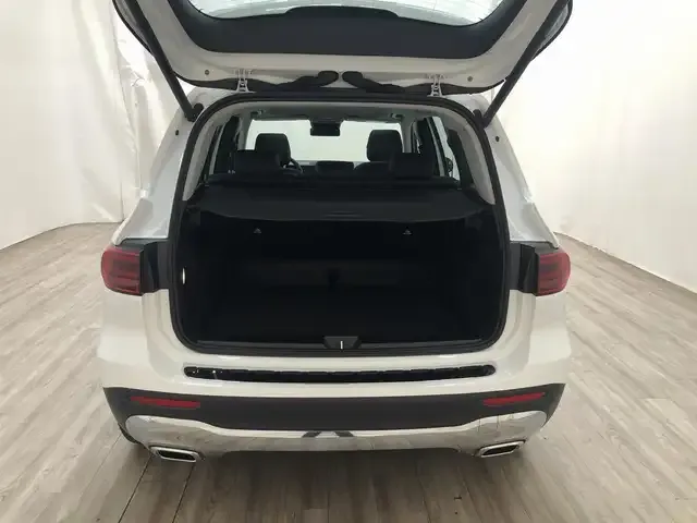 Mercedes-Benz GLB 220