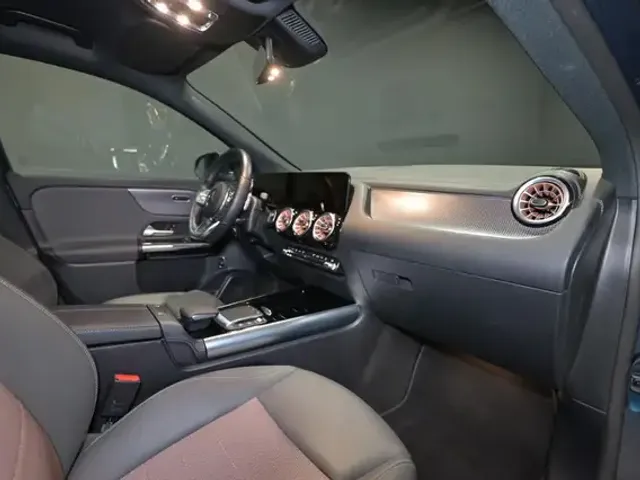 Mercedes-Benz EQA 250