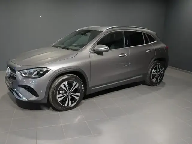 Mercedes-Benz GLA 180