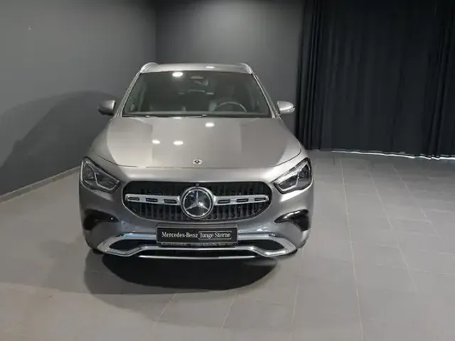 Mercedes-Benz GLA 180