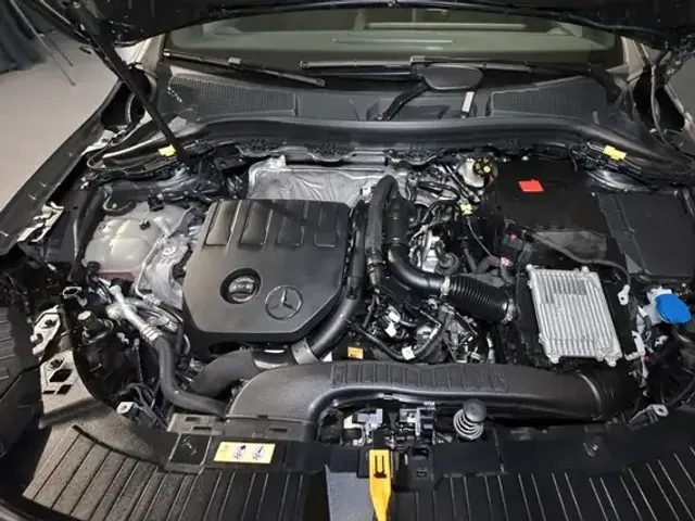 Mercedes-Benz GLA 180