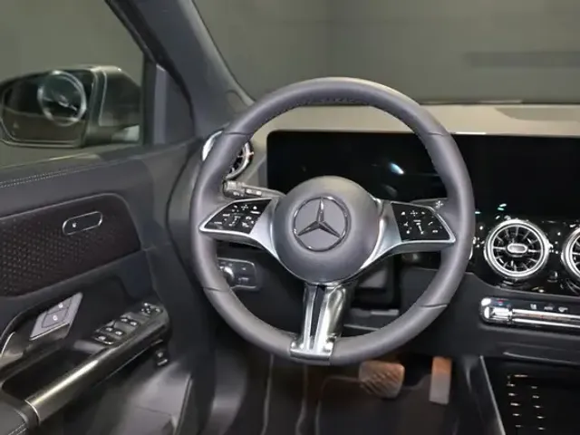 Mercedes-Benz GLA 180