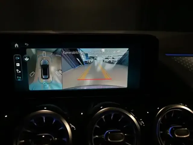 Mercedes-Benz GLA 180