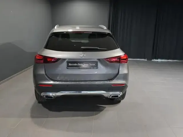 Mercedes-Benz GLA 180