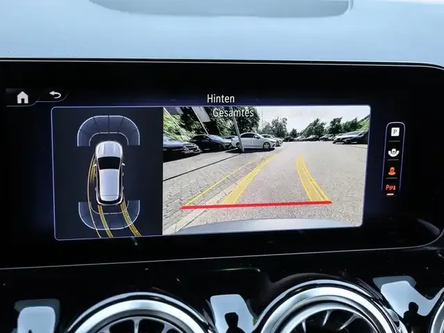 Mercedes-Benz EQA 300