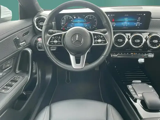 Mercedes-Benz CLA 180