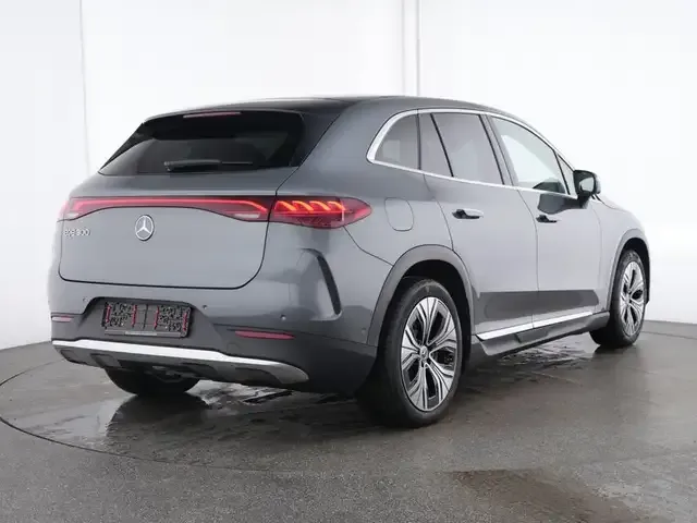 Mercedes-Benz EQE SUV