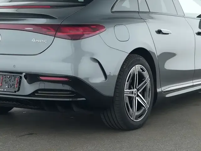 Mercedes-Benz EQE 350
