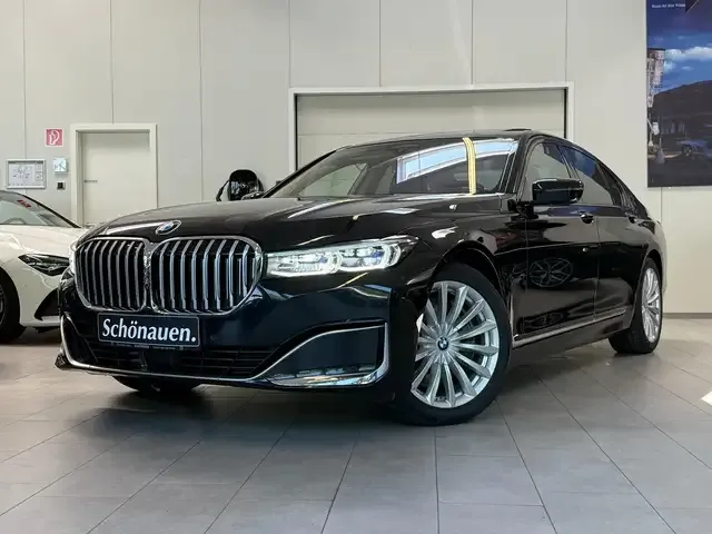 BMW 740