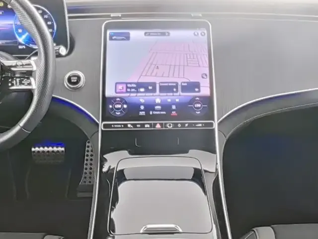 Mercedes-Benz EQE 300