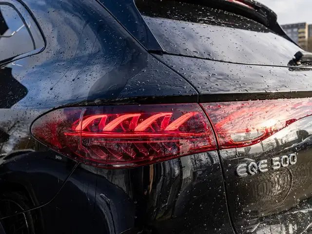 Mercedes-Benz EQE SUV