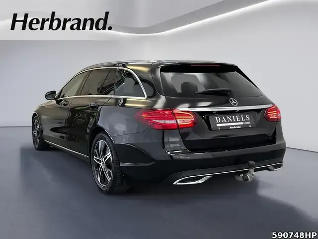 Mercedes-Benz C 220
