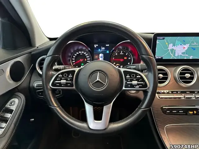 Mercedes-Benz C 220
