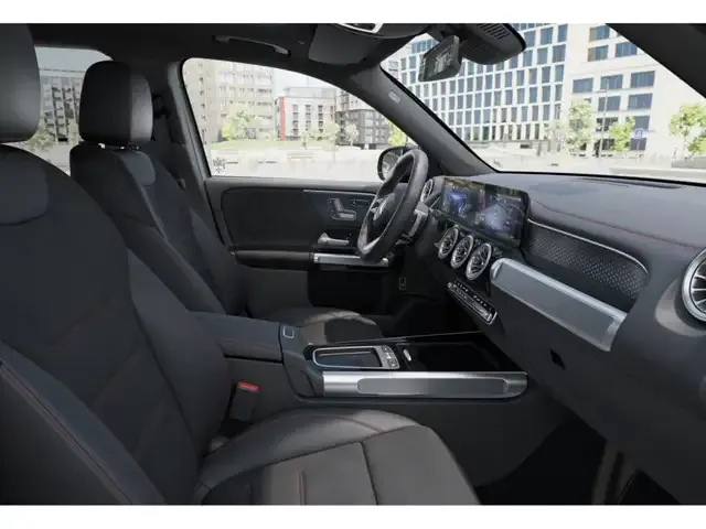 Mercedes-Benz EQB 300