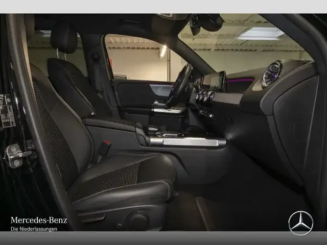 Mercedes-Benz EQB 250