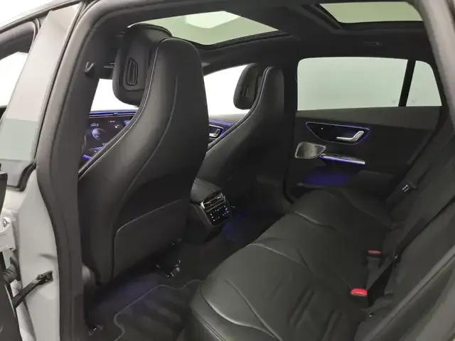 Mercedes-Benz EQE 43