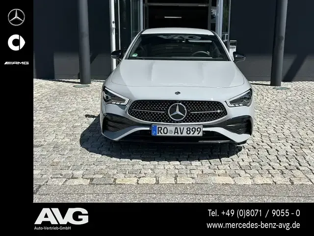 Mercedes-Benz CLA 200