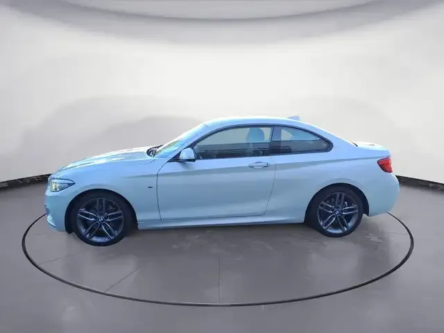 BMW 220