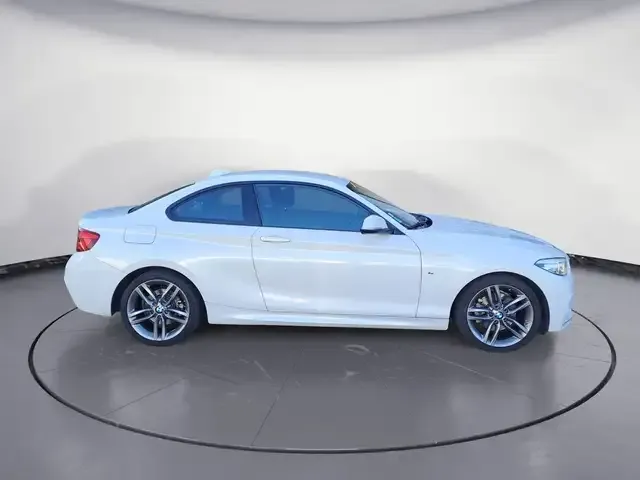 BMW 220