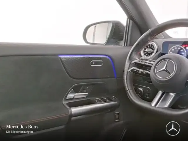 Mercedes-Benz GLA 220