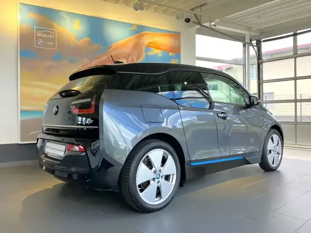 BMW i3