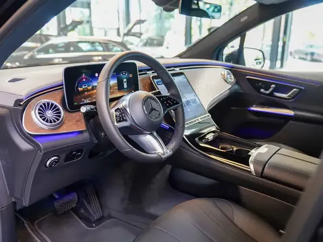 Mercedes-Benz EQE SUV
