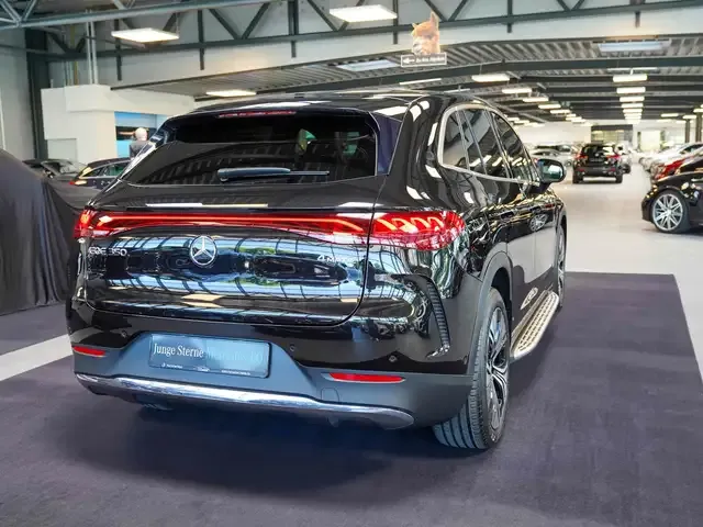 Mercedes-Benz EQE SUV