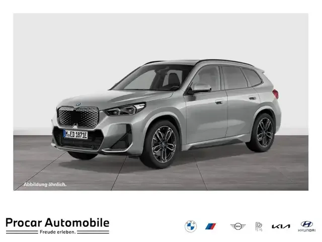 BMW iX1