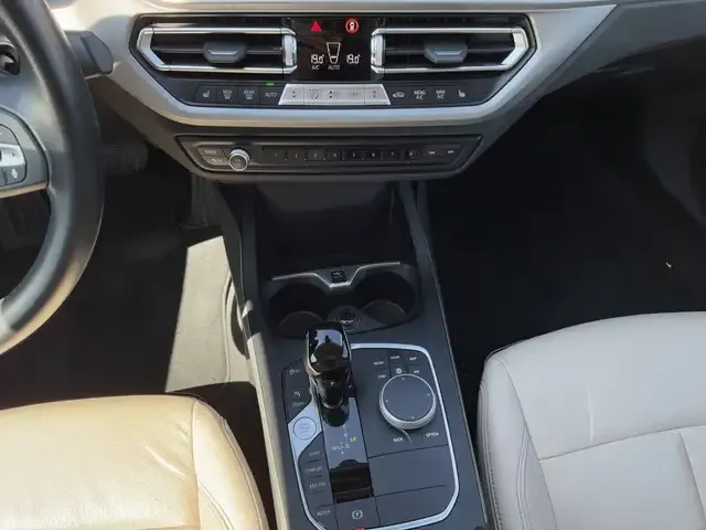 BMW 218