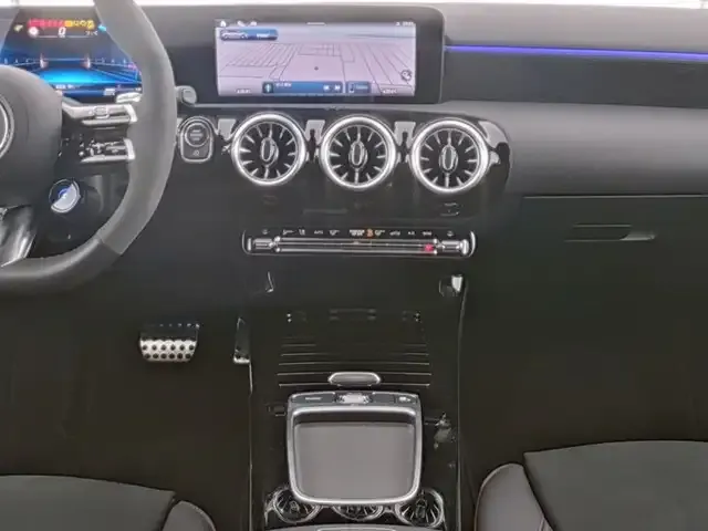 Mercedes-Benz A 45 AMG