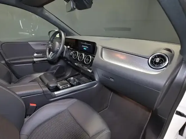 Mercedes-Benz B 250