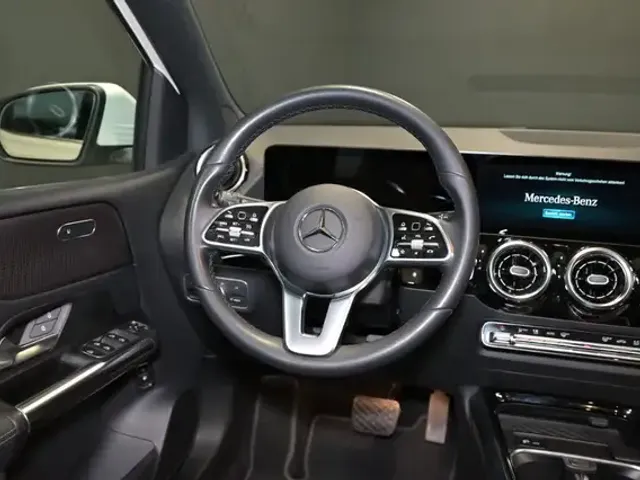 Mercedes-Benz B 250