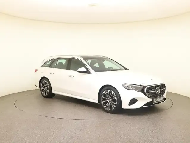 Mercedes-Benz E 200