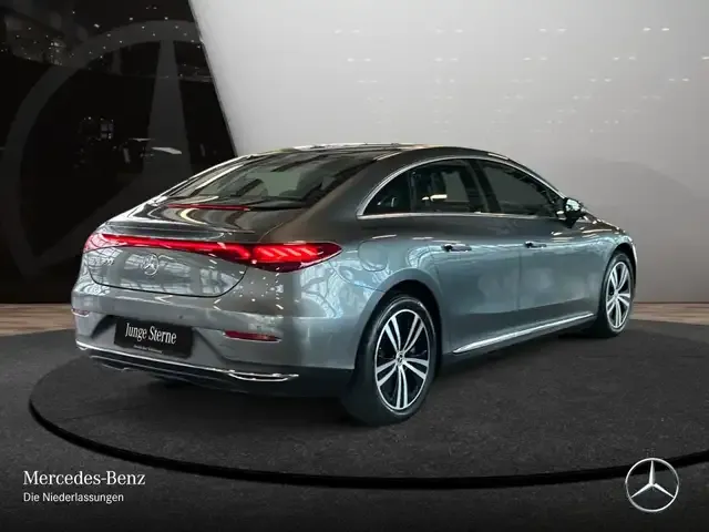Mercedes-Benz EQE 300