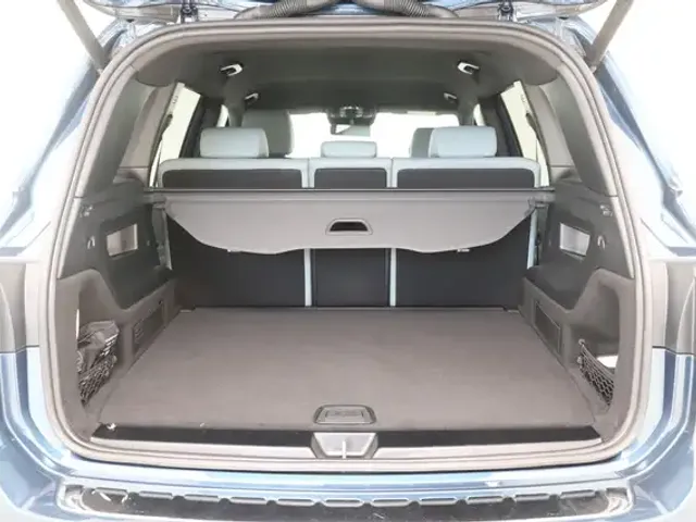 Mercedes-Benz GLB 220