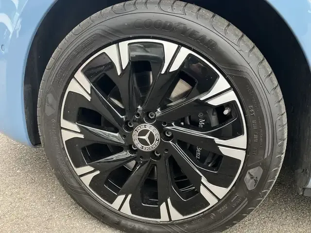 Mercedes-Benz V 250