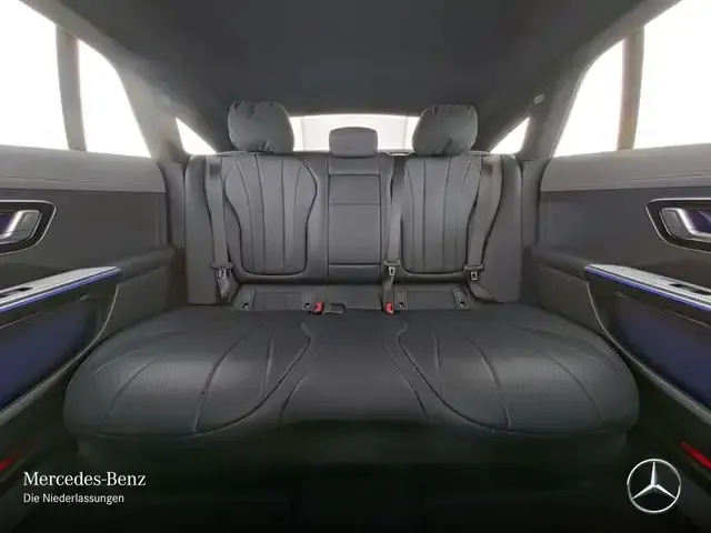 Mercedes-Benz EQE 300