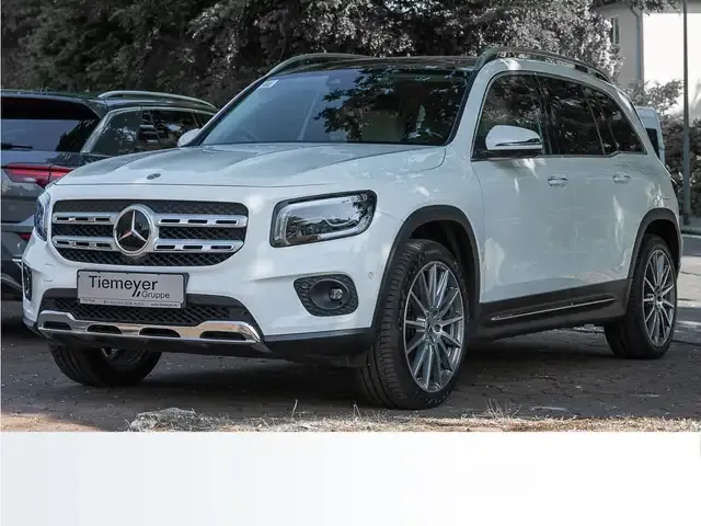 Mercedes-Benz GLB 220