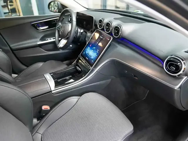 Mercedes-Benz C 220