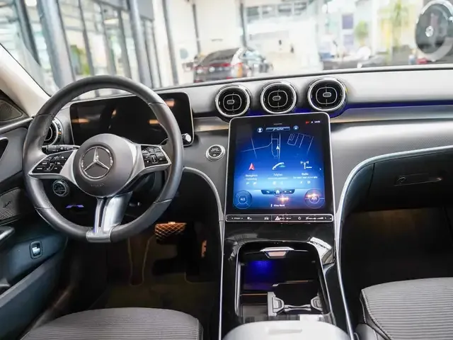 Mercedes-Benz C 220