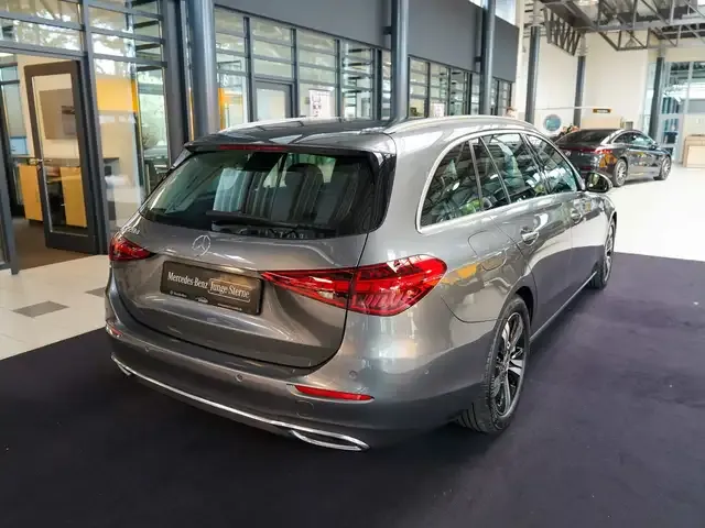 Mercedes-Benz C 220