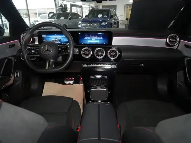 Mercedes-Benz CLA 180