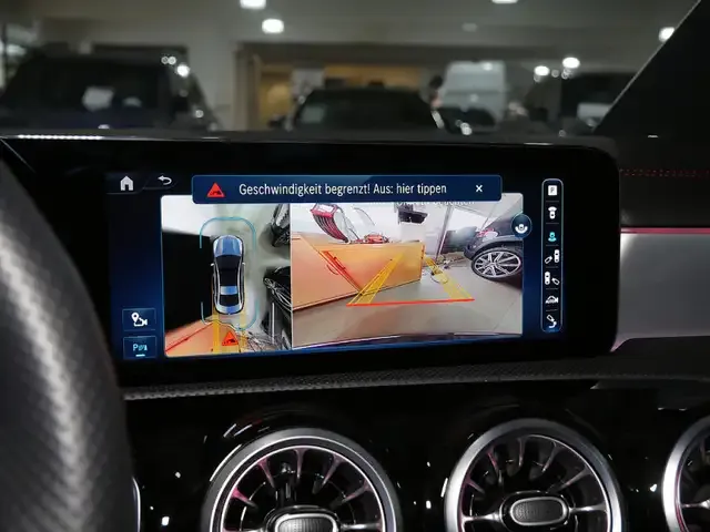 Mercedes-Benz CLA 180