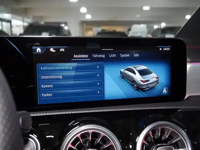 Mercedes-Benz CLA 180