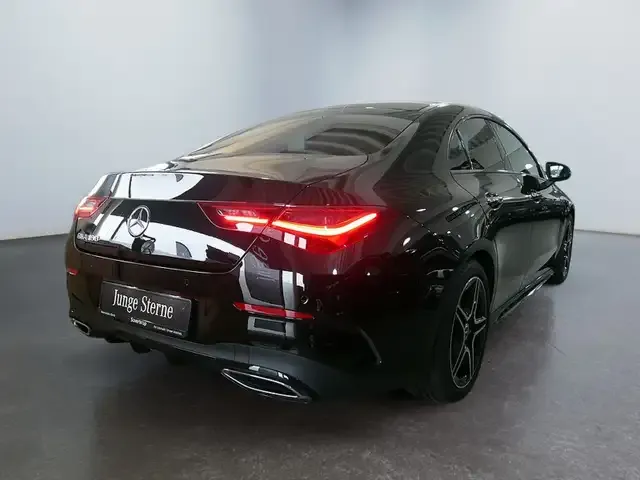 Mercedes-Benz CLA 180