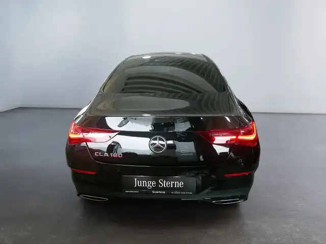Mercedes-Benz CLA 180