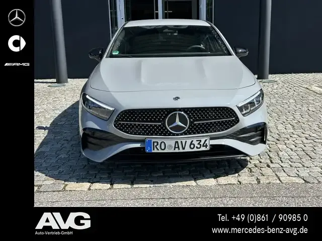 Mercedes-Benz A 200