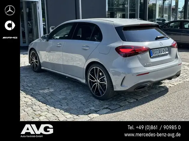 Mercedes-Benz A 200